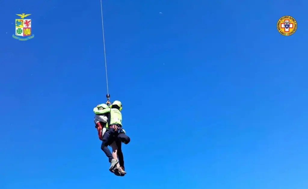 Zingaro, turista tedesca soccorsa in elicottero dopo un grave malore sul sentiero