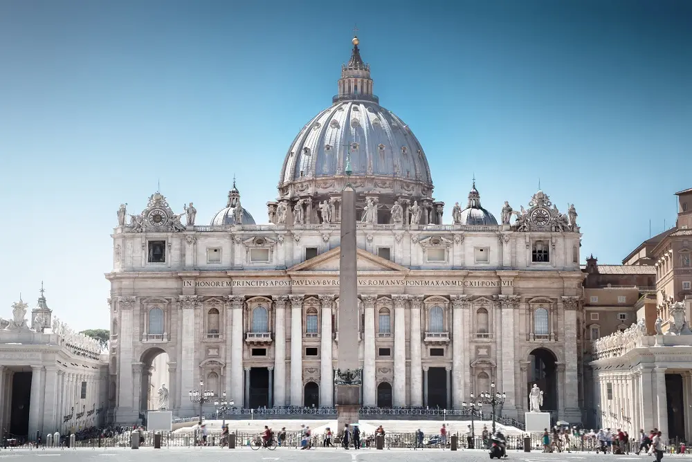 Vaticano, nuove opportunità di lavoro: selezione per vari profili nelle istituzioni curiali