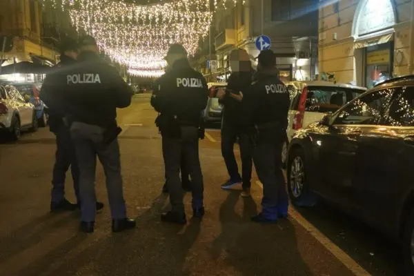Palermo, spari in via La Lumia dopo una rissa: ferita una ragazza, è in gravi condizioni