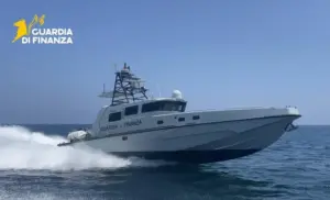 Due acquascooter speronano una motovedetta della GdF: due arresti