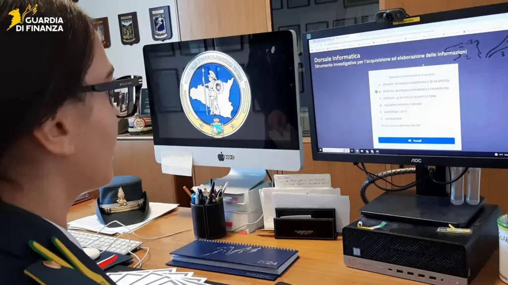 Palermo, assenteisti al Comune e alla Reset: 14 indagati per false timbrature