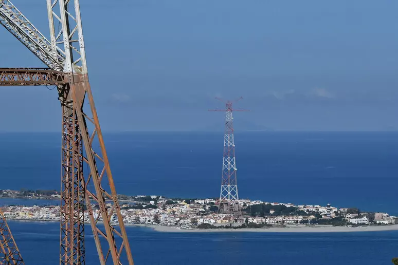 Ponte sullo Stretto, inchiesta per corruzione e segreto d’ufficio: tre indagati