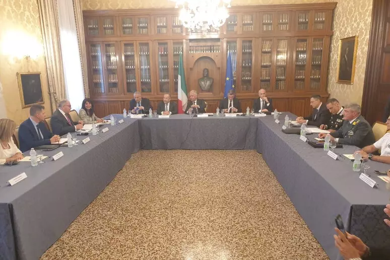 Piantedosi a Palermo: vertice su sicurezza e antimafia, “Lo Stato è presente e reagisce”