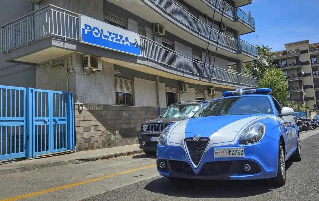 Catania, 25enne denunciato per atti persecutori e rapina ai danni dell’ex fidanzata