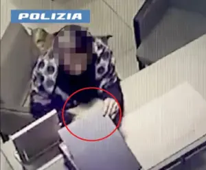 Furti in due gioiellerie per oltre 10 mila euro: individuata e denunciata una 44enne catanese