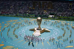 Allo stadio Azteca al via i Mondiali, Shakira e Bocelli le star della cerimonia di apertura