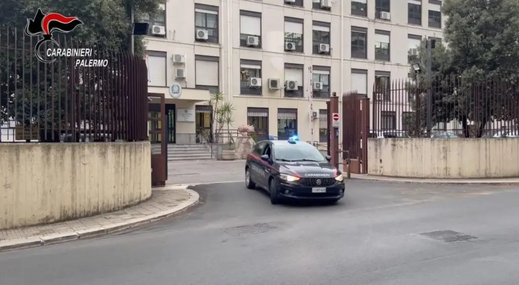 Sgominata rete di prostituzione a domicilio nel Palermitano: due arresti