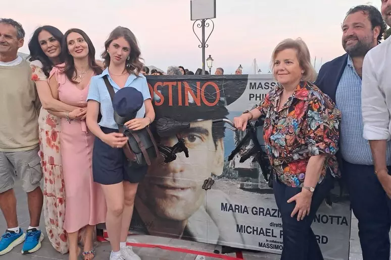 Salina celebra Massimo Troisi: al via la XV edizione del Marefestival
