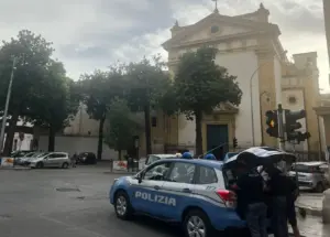 Palermo, controlli rafforzati: tre arresti per droga e furto con strappo