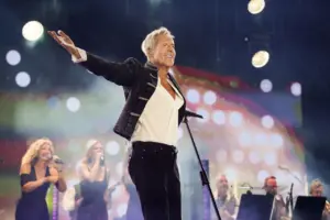 Claudio Baglioni sta male, rinviato al 2027 il “GrandTour La vita è adesso”