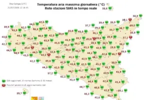 Caldo record in Sicilia, sfiorati i 47 gradi: Palermo ancora in allerta rossa