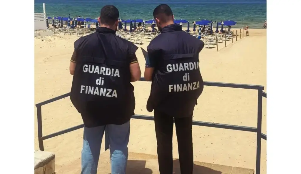 Controlli della Finanza nel trapanese: scoperti 12 lavoratori in nero nei ristoranti