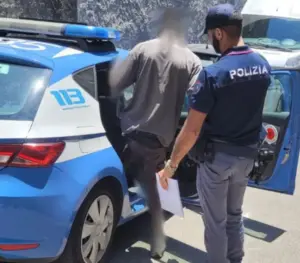 Violenza in ospedale: aggredisce sanitari e agenti, arrestato un 25enne