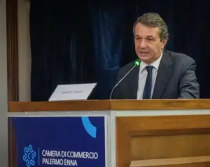 Demografia, l’allarme di Albanese: “Servono politiche per natalità, giovani e anziani”