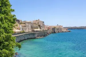 Emergenza idrica a Ortigia: disagi per residenti e turisti