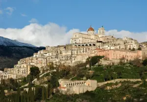 “Noi Piantiamo Libri”, dal 28 al 31 luglio le prime due tappe a Petralia Sottana e Castellana Sicula. Focus su clima e istruzione