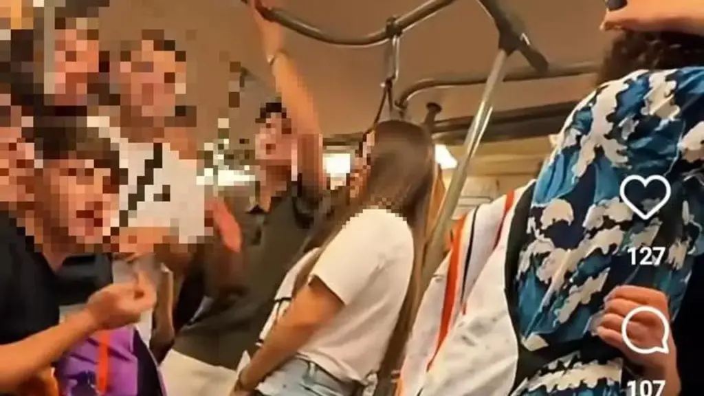 Bangkok, studenti siciliani insultano passeggeri in metropolitana: poi le scuse