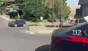 Smantellata banda delle auto rubate: cinque arresti per furti e riciclaggio