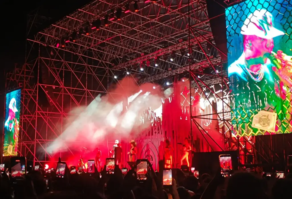 Sfera Ebbasta conquista Palermo: Velodromo sold out e migliaia di fan in delirio