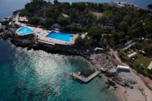 Mondello, sequestrate le piscine dello stabilimento La Torre: verifiche su sistema di depurazione