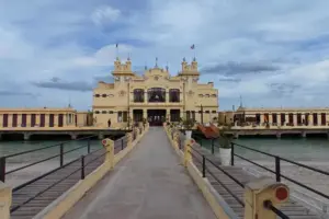 Mondello, scatta il divieto di balneazione vicino al Charleston