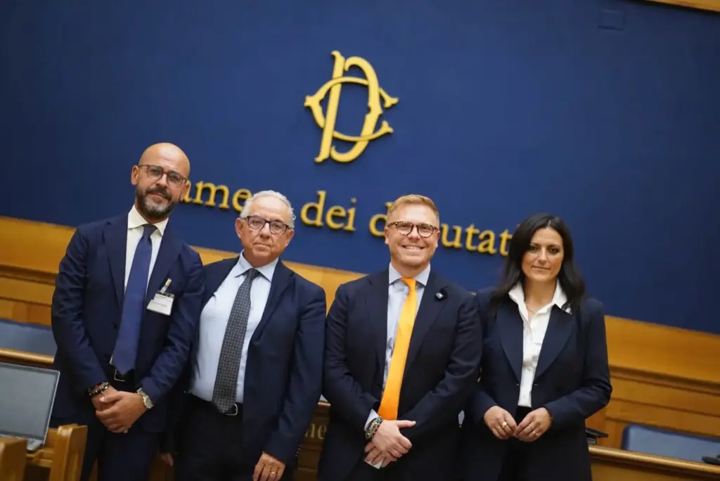 Sicilia nella morsa degli incendi, Marano: “Danni incalcolabili all’economia e all’ambiente, Governo responsabile di questo disastro”
