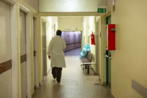 Bimba morta a Palermo per difterite, corsa al vaccino