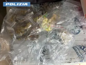 Scoperta piazza di spaccio “drive in” a San Giovanni Galermo: due arresti