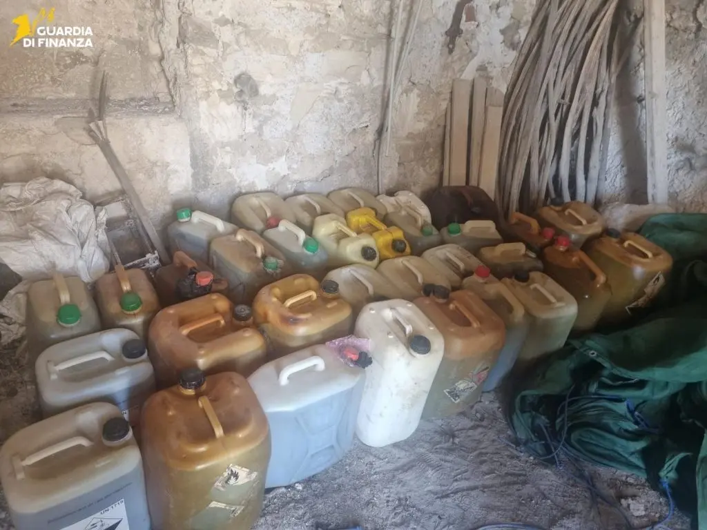 Agrigento, la Guardia di Finanza sequestra 750 litri di gasolio da autotrazione