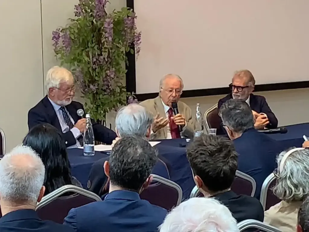 Coscienza e intelligenza artificiale: 400 persone per Federico Faggin all’evento promosso dall’associazione Fratello Maggiore 3