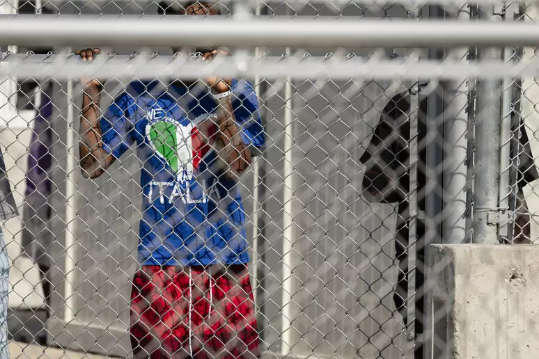 Migranti, in 85 sbarcano a Pozzallo: tra loro 24 sono minori