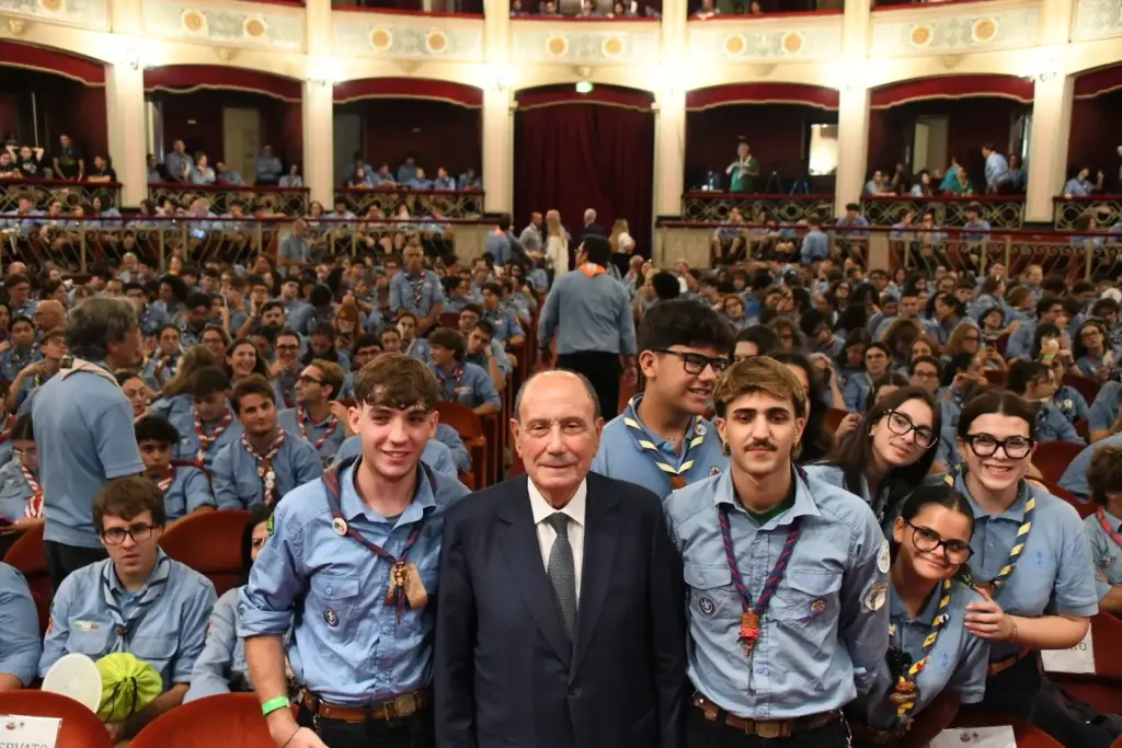 Giovani, Schifani: “Circa 12 mila under 40 rientrati in Sicilia negli ultimi 5 anni”