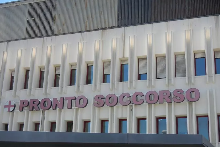 Messina, avvocato aggredito con l’acido: “È stata una mia cliente”