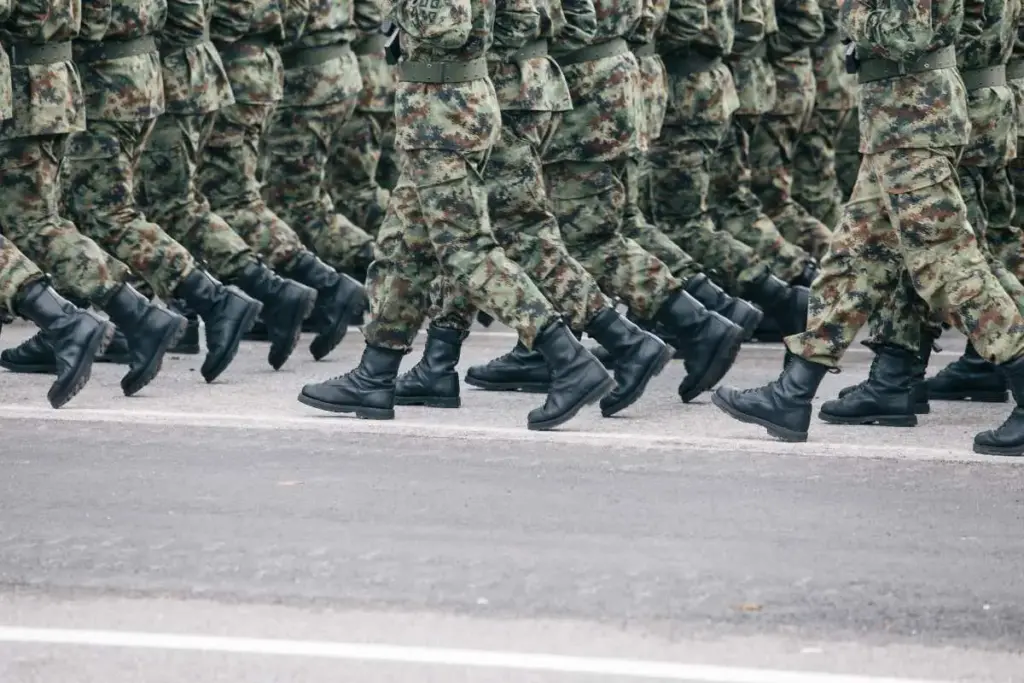 Concorso straordinario nell’Esercito: 14 posti per sottotenenti, requisiti e domanda