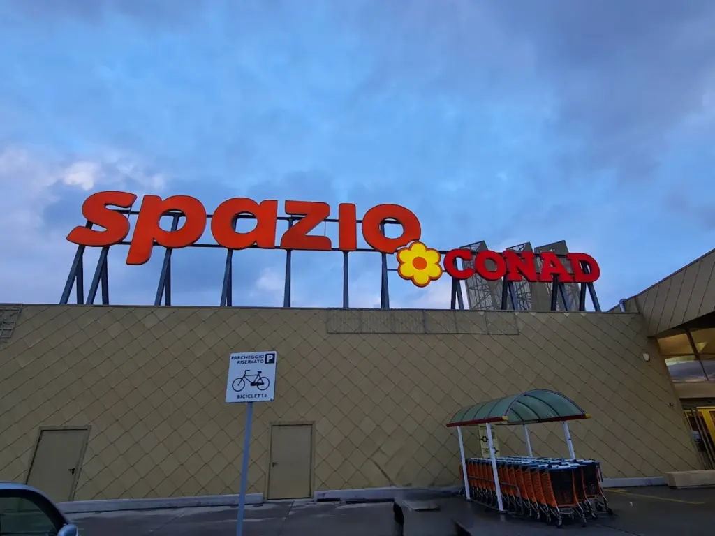 Incendio al Conca d’Oro, l’ipermercato CONAD chiede sicurezza, lavoro e tutela