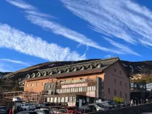 Malori al Rifugio Sapienza, sospetta intossicazione da monossido: evacuati oltre 30 ospiti