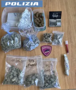 Catania, pusher arrestato a Cibali: sequestrati 156 grammi di marijuana