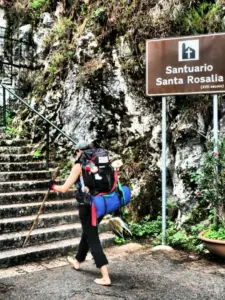 Orme d’ombra, 28 scuole coinvolte nel cammino contro la violenza sulle donne