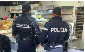 Catania, lavoro nero e cibi scaduti: multe per 33mila euro