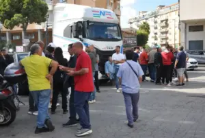 Caro carburante, protesta dei tir in Sicilia: presidi a Palermo, Messina e Catania