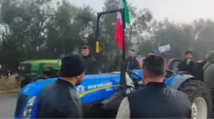 Autotrasportatori, revocato il blocco in Sicilia. La protesta continua al Sud: tensioni per il caro carburante