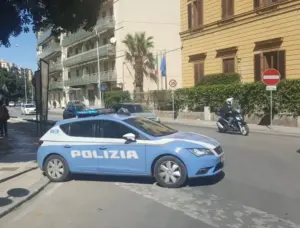 Aggredisce un uomo con una bottiglia in piazza Lolli: arrestato 24enne per droga