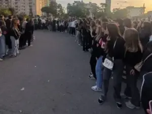 Scuole in protesta a Palermo, oggi gli studenti del Rutelli non entrano: “Aule fatiscenti e soffitti pericolanti”